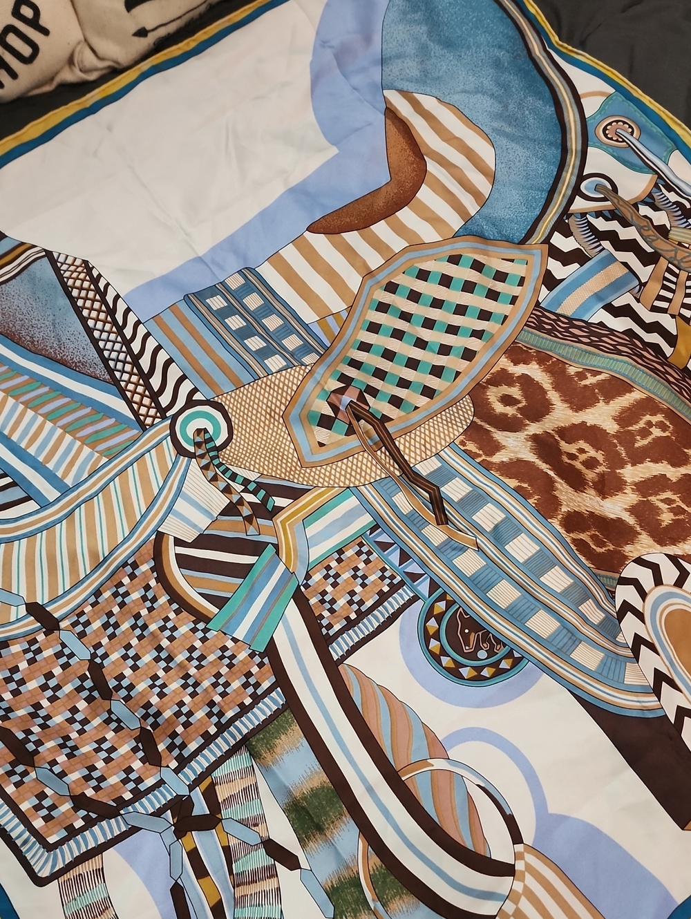 Authentic Hermes Silk Hermès "La Selle Imaginaire" Carré 90 Silk Scarf - Picture 2 of 4